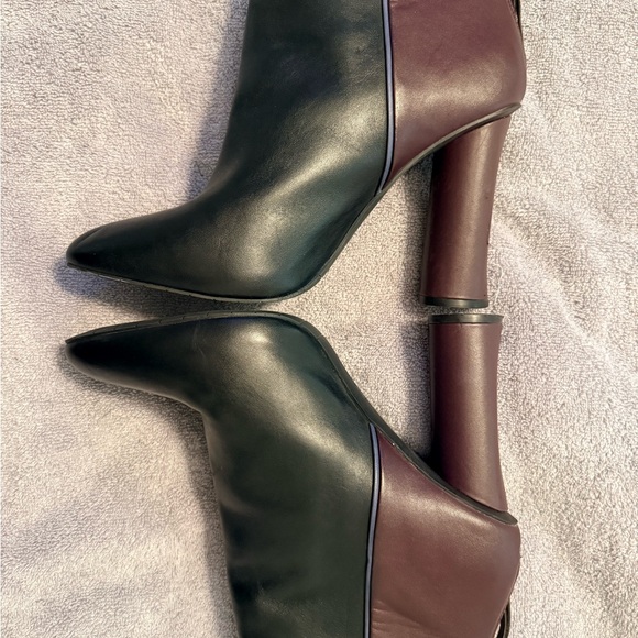 CAbi Black and Brown Heeled Boots women’s size 10 - Picture 4 of 9